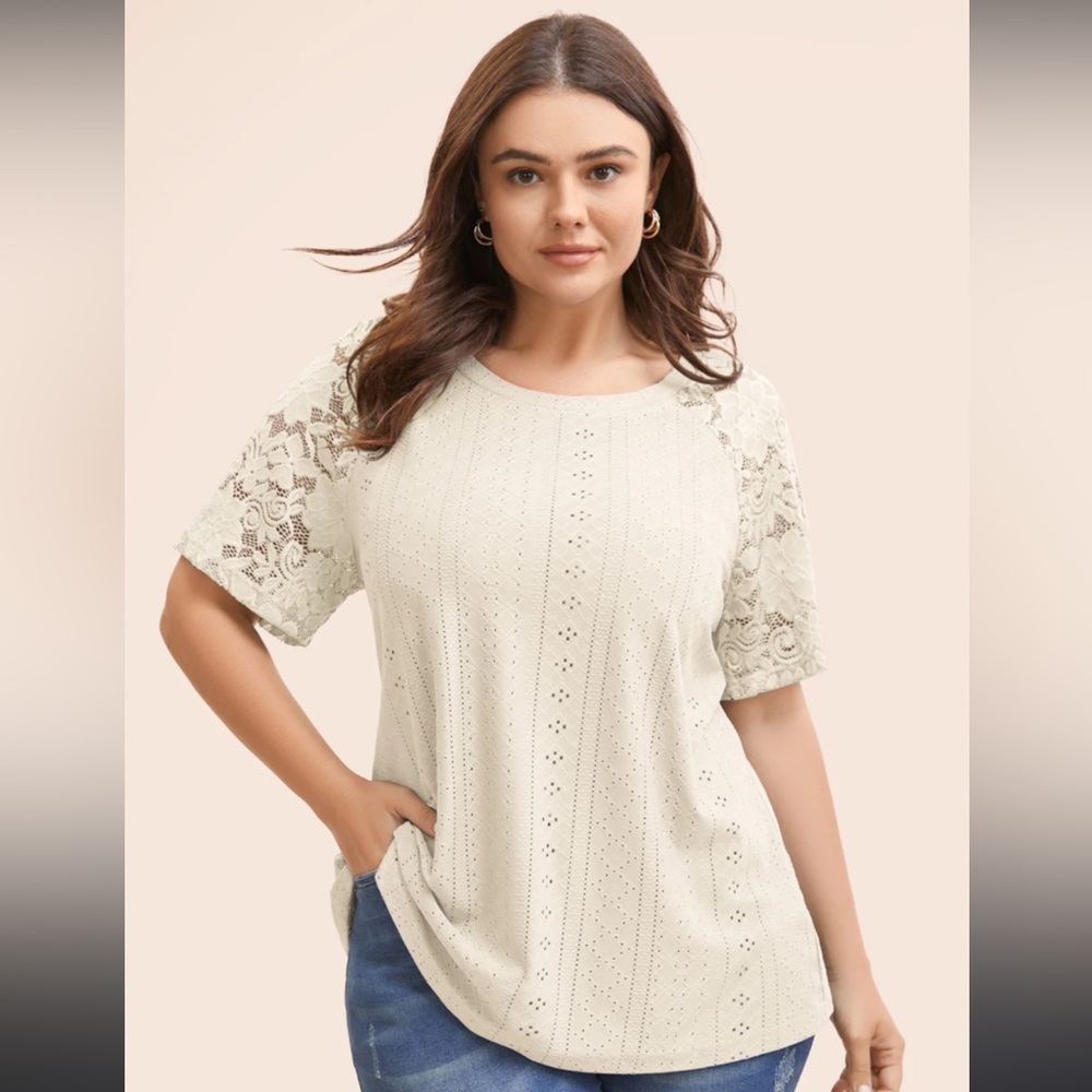 BloomChic Blouse with lace sleeves - Picture 1 of 3